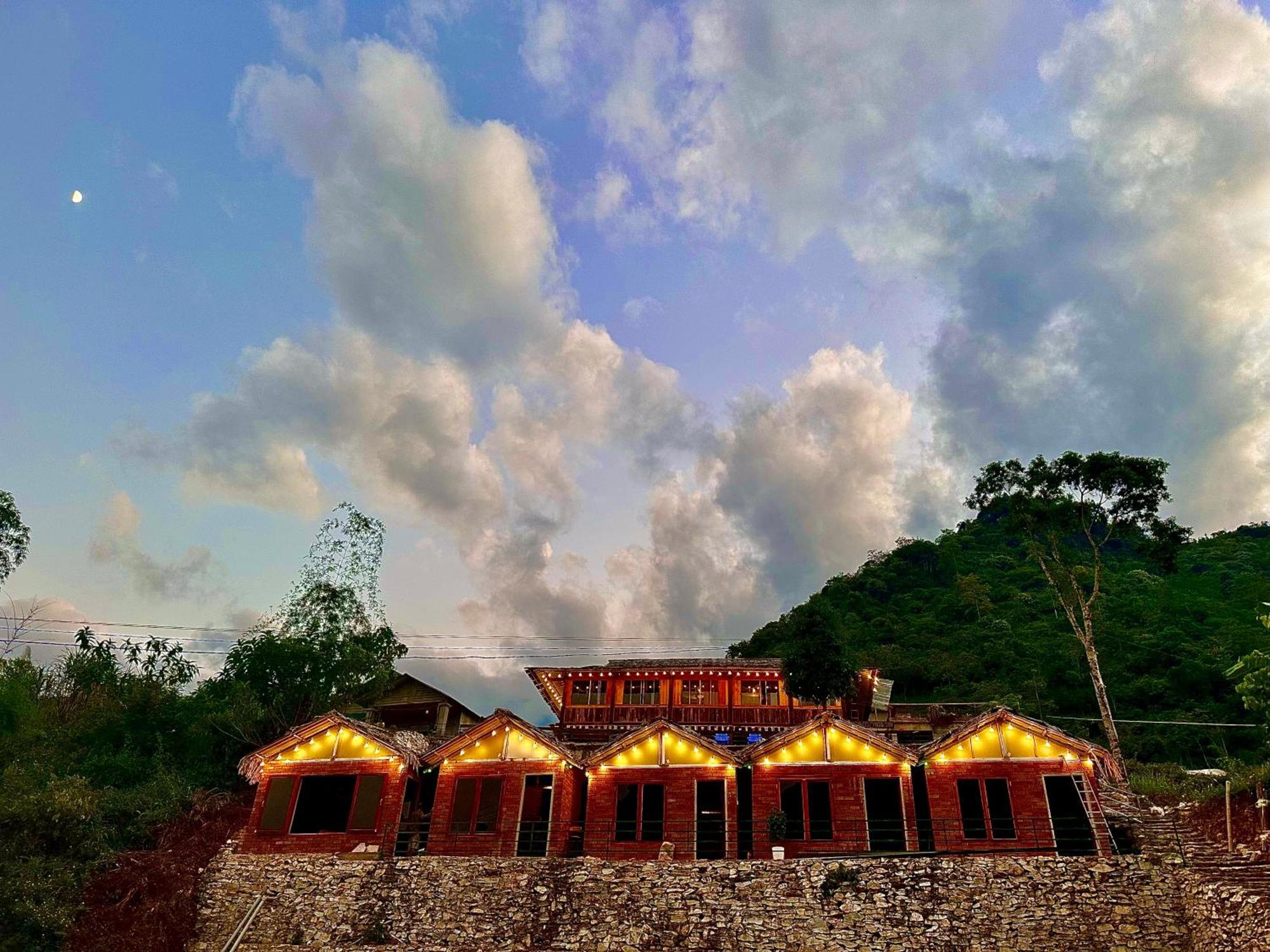 Du Gia Cozy Homestay & Tours Làng Cac エクステリア 写真